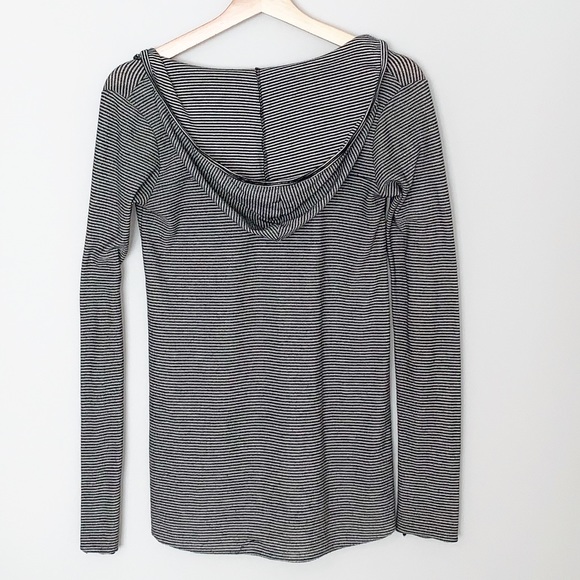 Brandy Melville Black & White striped Sweater - OS - Picture 3 of 5